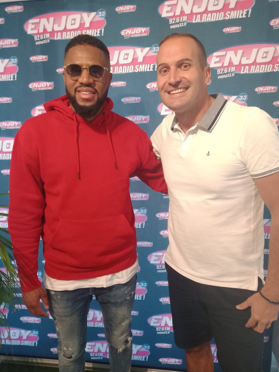 enjoy33radio's tweet photo. @Axeltonymusic est arrivé pour 33 minutes en LIVE sur ENJOY 33 🤩

Branchez-vous 👉🏼 92.6 fm // https://t.co/uXluGddicK // appli ENJOY 33 📻💻📱

#Enjoy33 #EnjoyLife #AxelTony #GoodMoment https://t.co/PPlvTQ4yyX
