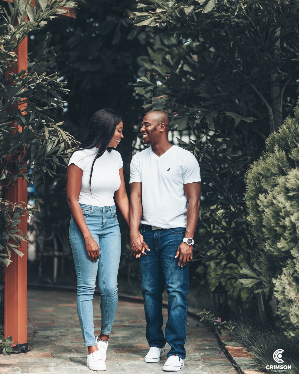 GeezEvents's tweet image. We are super bumped for #FrankgetsMaryd

Frank ❣️ Mary

Bride: @naa_amponsua
Groom: @scrutch84

Decor:@geezevents 
MUA for pre-wedding shoot:@lisaswaggar
Pre-wedding Photography:@crimson.concepts

#geezeventsghana #WeddingsInGhana #justgotengaged