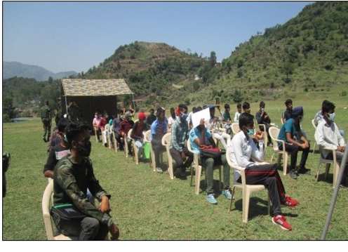 ncsad72's tweet photo. #JammuKashmir  #Jammuandkashmir @adgpi  @NorthernComd_IA Indian Army organised a recruitment registration drive at gulpur, Poonch. The rally encouraged the youth to join the Army in officers and jawans cadre. Various methods to enrol in the Army were also informed to youth. https://t.co/7HKaWpUcKQ