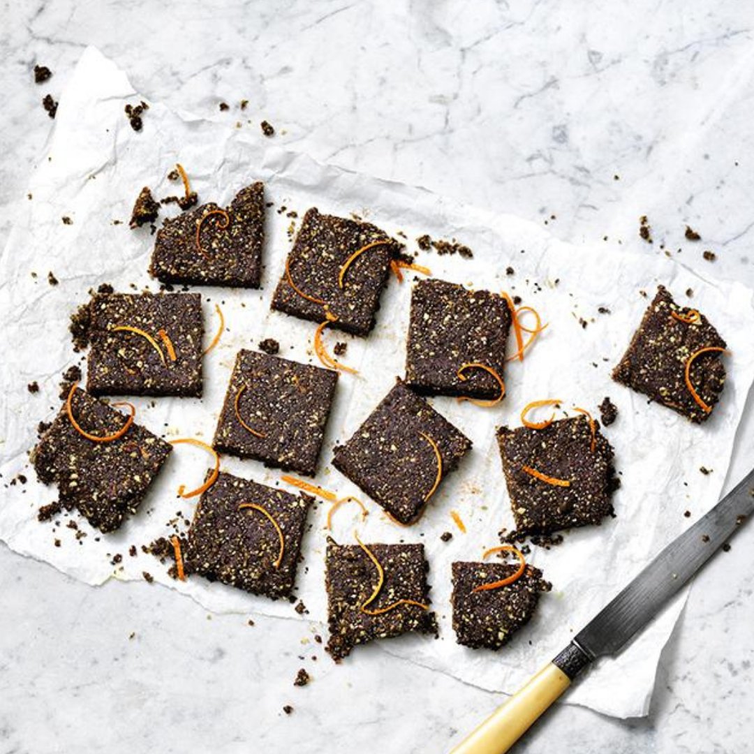 These Apricot &amp; Wheatgrass Power Bars are our new fave post-workout snack 🤩

And this recipe is great for you because it is...

 ⚖️High in Omega-3 Fatty Acids to help balance cholesterol

🔋Rich in Copper to energise the body

💪🏽High in Protein to support muscle growth

#recipe