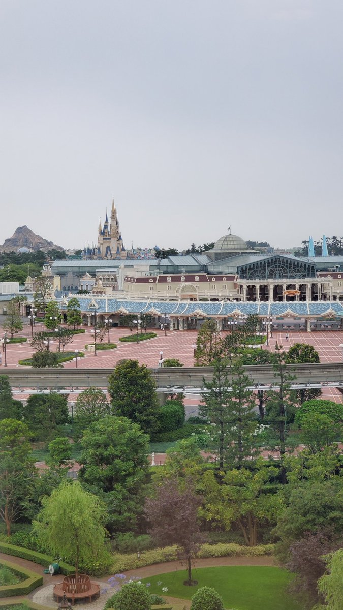 Just gonna leave this here.. #TokyoDisneyResort