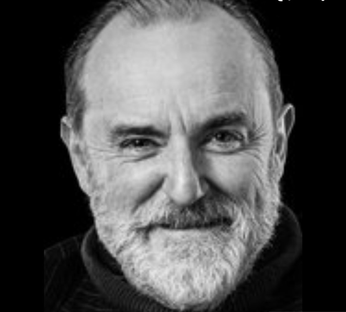 „Winke, winke - und fertig“ Tschüss, lieber @PSPresseschau, Du Fixstern am Morgenhimmel. Stilsicher von Hochkultur bis Flachwitz. Stets nachsichtig, wenn man Aufnahmen versaute, weil man lachen musste. Ein feiner, feiner Mensch &amp; Kollege. Danke für alles &amp; Prost Neuanfang!🙌@srf3