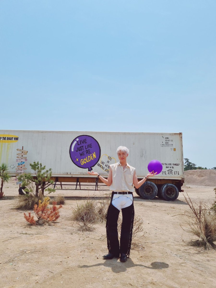 haruharu_w_bts's tweet image. 210709 / 16:10KST
🐿
Let's dance ARMY💜🤪 !!!!!!!!!!!!!!🕺💃