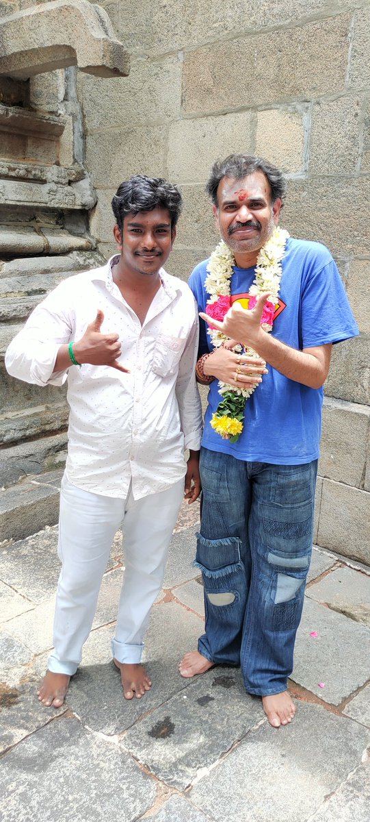 RightVijay2's tweet photo. To day meet @vp_offl @iamvijayvasanth @Premgiamaren @ajayraaj @yoheesh https://t.co/iyxdgGg3kG