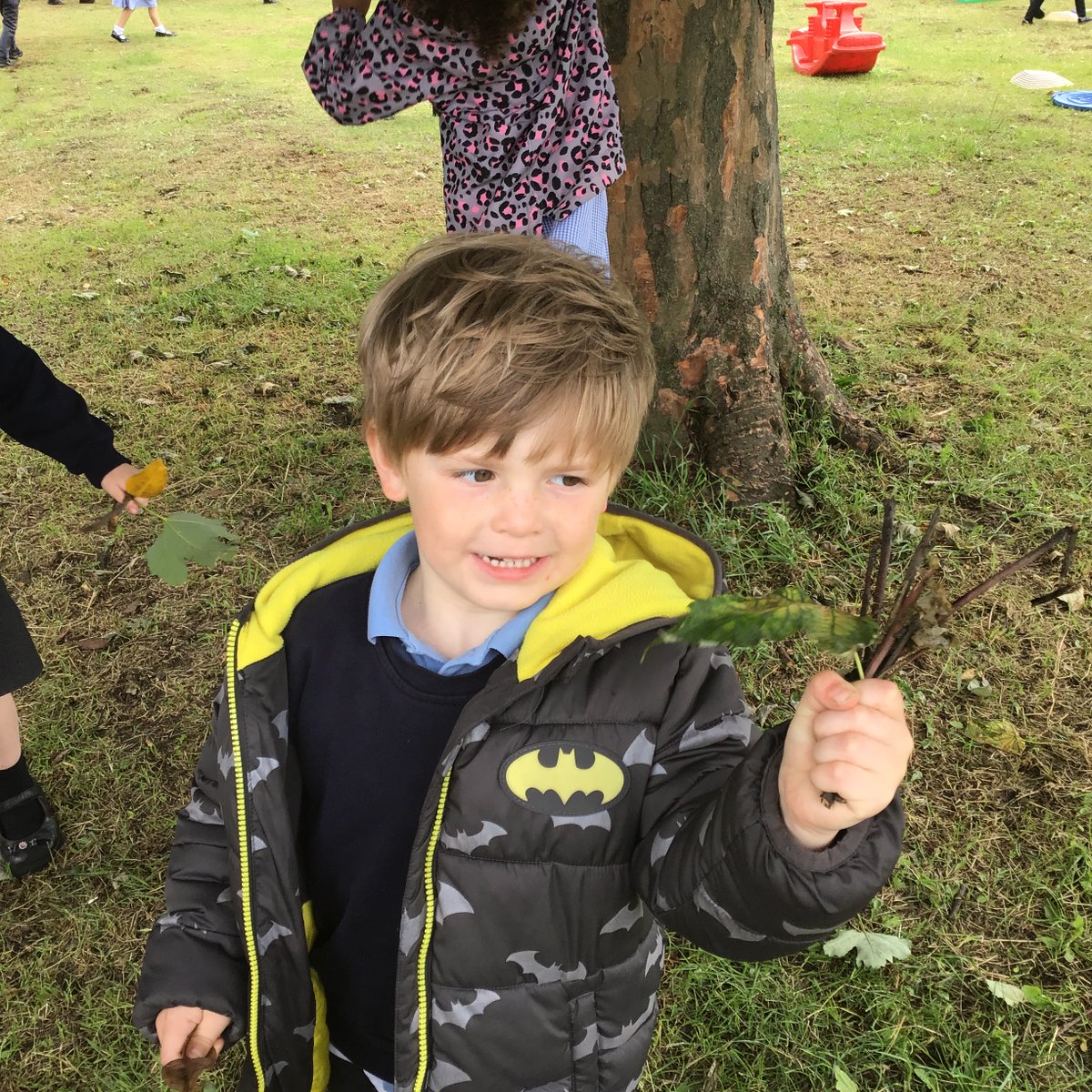 RiseParkSchool's tweet photo. What an amazing #healthymeweek Reception have had so far. Practising gratitude, enjoying the outdoors and collecting resources for our nature dream catcher and learning about the importance of sleep and oral hygiene to our health. https://t.co/cNkuktiSxy
