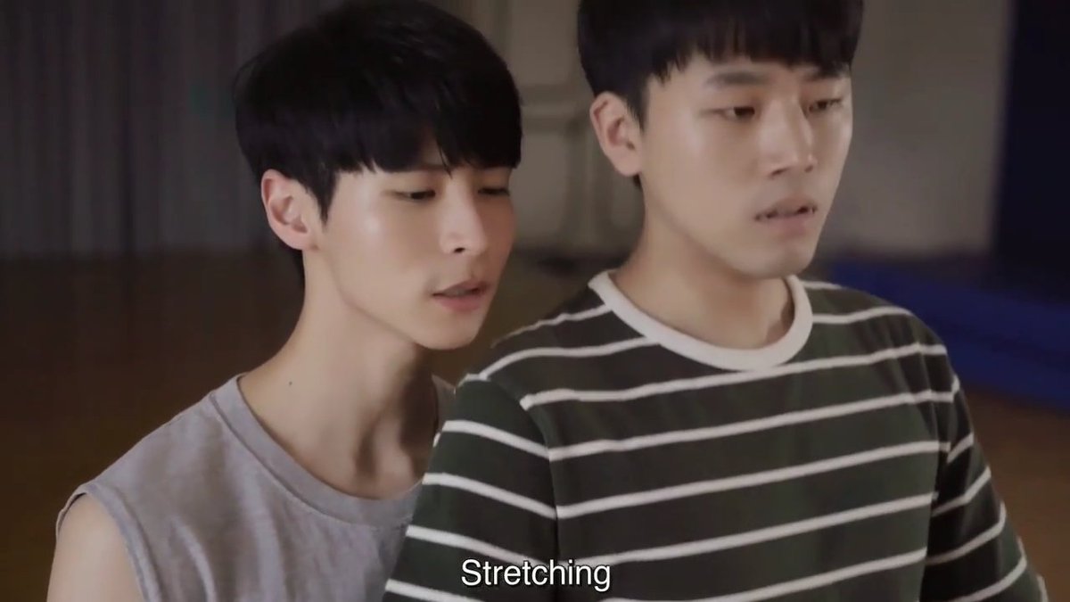_itsKendy_'s tweet photo. finished Step For You✨plot was good for a 19mins short film👍🏻Jun Han was stunning & hot🥵acting good, smiled & blushed😳revolves around a journalist needs an interview with a ballet dancer but in return he need to dance with him, then they fall to each other🤭
#StepForYou https://t.co/x04Wvlhiik