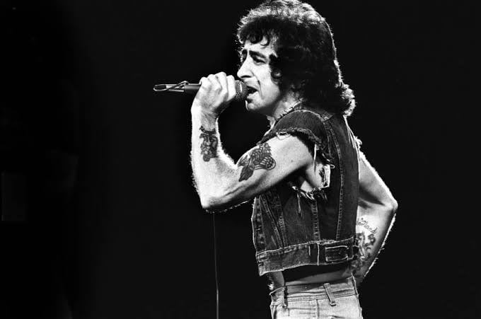 Happy 75th Birthday to one of the greatest frontmen of all time... Bon Scott! 