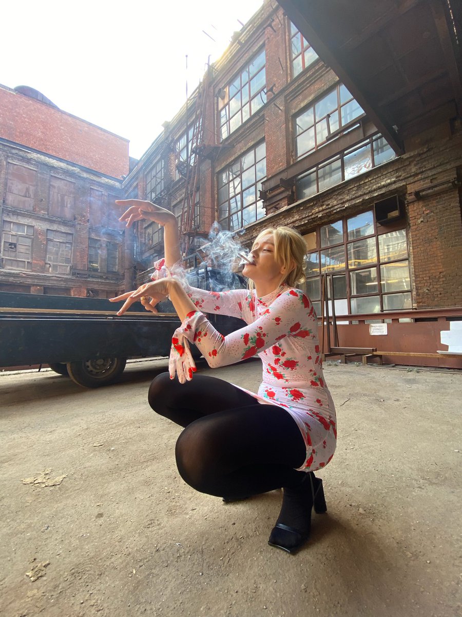 Minogarova's tweet photo. Воображаю отпуск https://t.co/hGxzlC7R4z