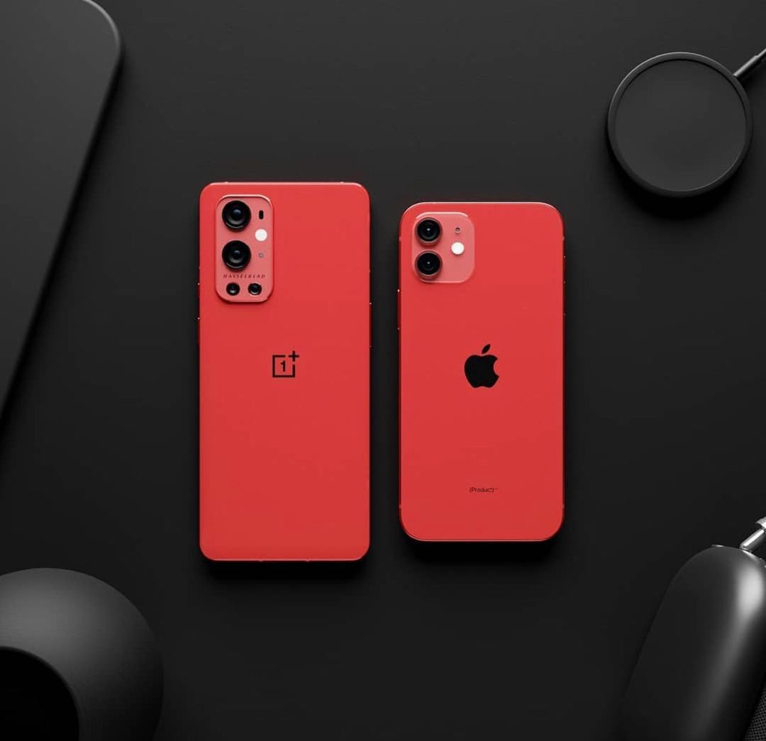 TechScoreNY's tweet image. Who did RED better ?? Team #OnePlus 📲 OR #Apple 🍎
Image credit: @aliartist3d