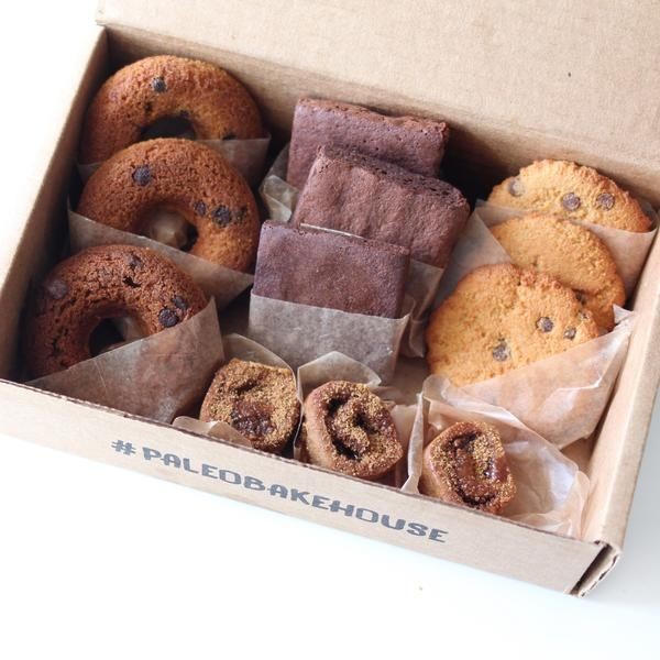 MrKenma's tweet image. Sang pengajar menyajikan secangkir coklat hangat serta camilan ringan pun di tiap meja. 

"Gereja masih mentolerir tentang sihir alami, karena dianggap sebagai kekuatan alam dan terjadi secara sendirinya. Sedangkan sihir setan itu dari iblis, satan, black magic, dan lain halnya."