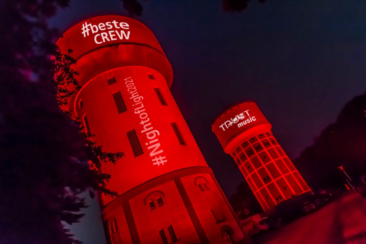 Die zweite Night of Light, unter dem Motto #AlleLichtMachen, liegt nun schon 2 Wochen hinter uns. Dabei sind nicht nur großartige Bilder entstanden, sondern auch die Medien sind auf uns Aufmerksam geworden. 
Wir danken Euch für Eure Unterstützung! 

rtl.de/cms/pandemie-l…