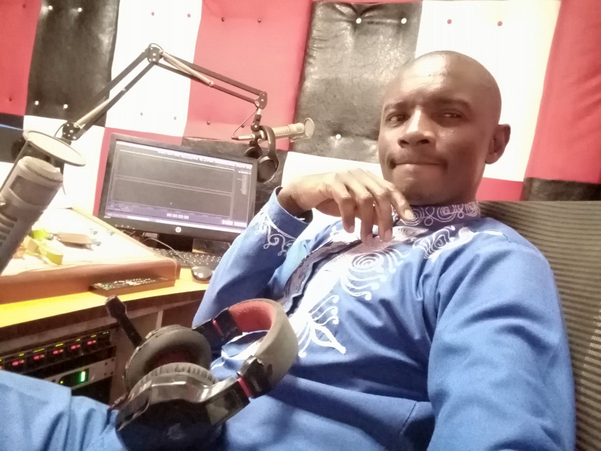 MulembeFM (@mulembe_fm) on Twitter photo #Kalakala Karibu Mushipindi ni free day Deacon Shifalongo Washina Nibalishe lekha khukobe obwire halala. <a href="/martshiku/">Shifalongo the MC</a> <a href="/pakadima1/">Pamela Kadima</a> <a href="/Bakuli1/">Omar Bakuli Lutatwa</a> <a href="/djwadeq/">Mr WADE Q</a> <a href="/philip_soita/">Philip Soita</a> <a href="/Robert_Mwanzi19/">Robert Mwanzi</a> <a href="/AtienoRozzy/">Rozzy Atieno</a> <a href="/NyamwataStanley/">Stanley Nyamwata</a> <a href="/ObiloKevin/">Kevin Obilo</a> #Kalakala Karibu Mushipindi ni free day Deacon Shifalongo Washina Nibalishe lekha khukobe obwire halala. <a href="/martshiku/">Shifalongo the MC</a> <a href="/pakadima1/">Pamela Kadima</a> <a href="/Bakuli1/">Omar Bakuli Lutatwa</a> <a href="/djwadeq/">Mr WADE Q</a> <a href="/philip_soita/">Philip Soita</a> <a href="/Robert_Mwanzi19/">Robert Mwanzi</a> <a href="/AtienoRozzy/">Rozzy Atieno</a> <a href="/NyamwataStanley/">Stanley Nyamwata</a> <a href="/ObiloKevin/">Kevin Obilo</a>
