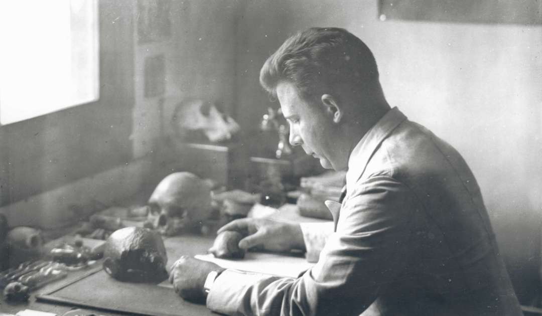 Remembering Ralph von Koenigswald #OnThisDay, paleoanthropologist who led excavations on Java and uncovered Homo erectus fossils. During WWII, he was interned in a prison camp and hid the fossils to keep them safe—some in friends' gardens and one in his wife's purse. #histsci