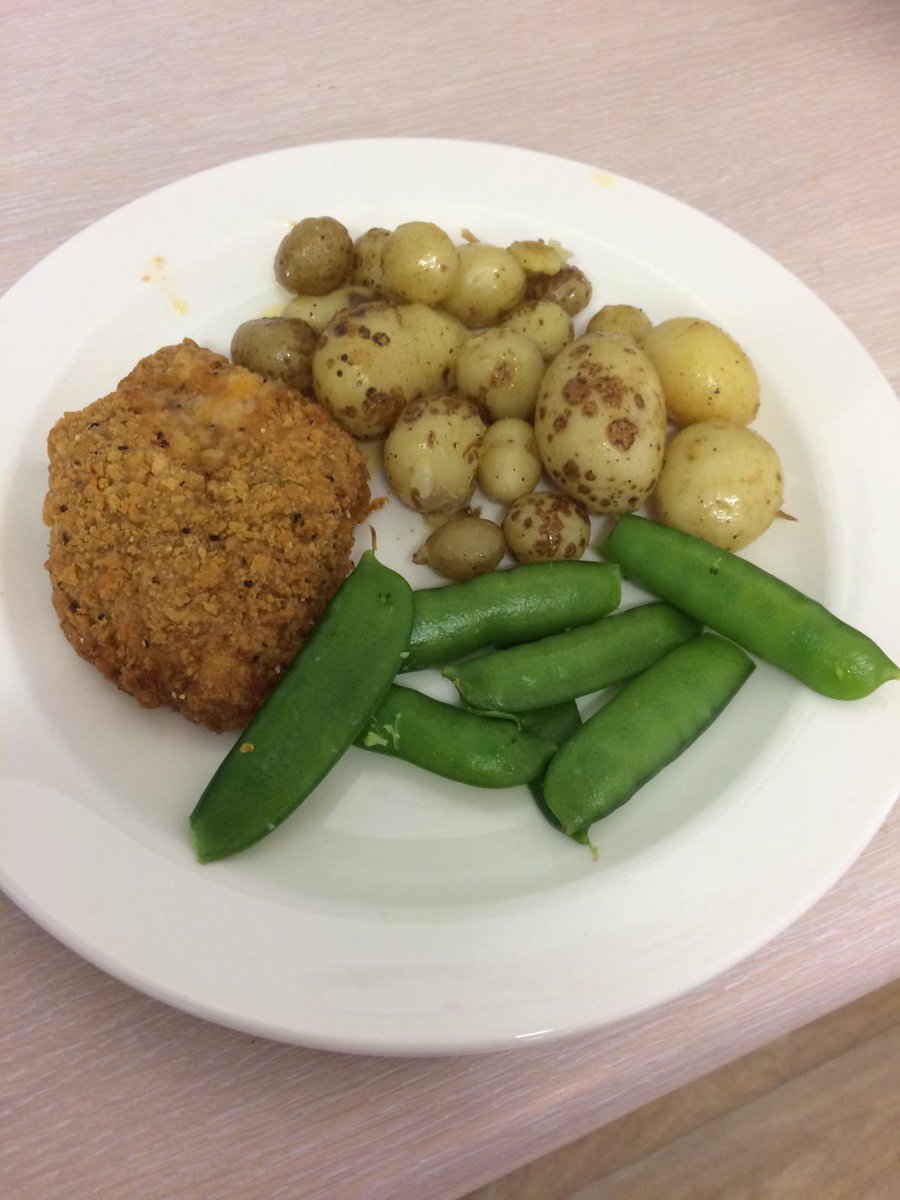 Emma🏳️🌈 (@emmagfunk) on Twitter photo From this to this↔️. How satisfying to know that you grow your own food it’s like a little bit of magic. What wonderful people I work with both staff & SU’s 🥰 @stephenclarke17 <a href="/GMMH_NHS/">Greater Manchester Mental Health</a> #wonderwarriors #werewentworthit From this to this↔️. How satisfying to know that you grow your own food it’s like a little bit of magic. What wonderful people I work with both staff & SU’s 🥰 @stephenclarke17 <a href="/GMMH_NHS/">Greater Manchester Mental Health</a> #wonderwarriors #werewentworthit