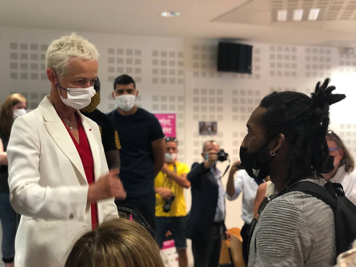 Ravie d'inaugurer <a href="/E2CVar/">E2CVar</a>, école de la 2ème chance. 
Ici les jeunes sont acteurs de leurs parcours et grâce à une confiance et une motivation enfin retrouvées ils arrivent à se lancer dans le monde professionnel avec de beaux projets !