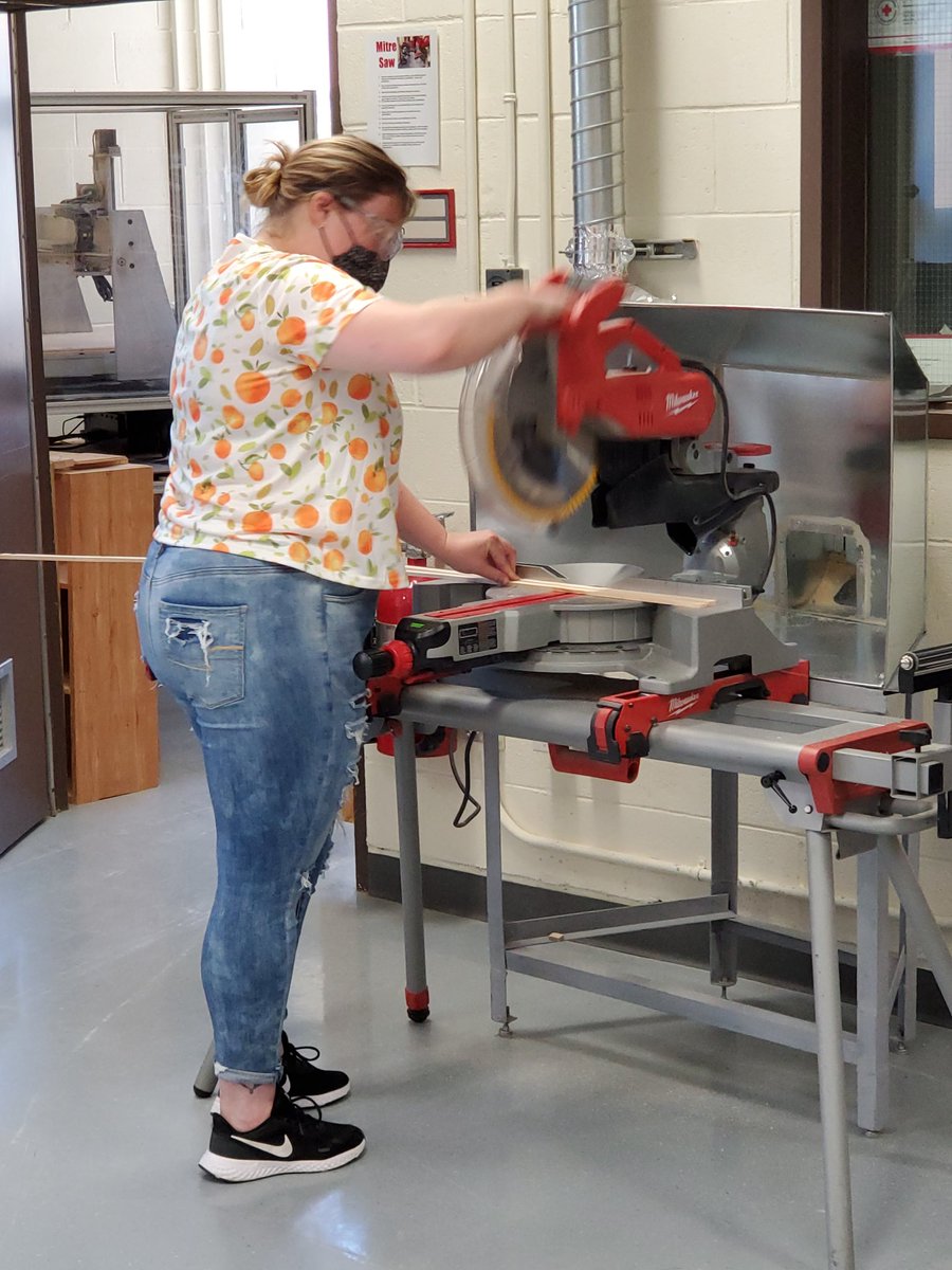 GonzoBennett's tweet photo. Sarah practicing her skills and constructing some models for her first job at LSA in the fall.  Great student who will make a great teacher. @MUNEducation @NLESDCA @david_teched @TK_Tech_ https://t.co/qIdE790NUg