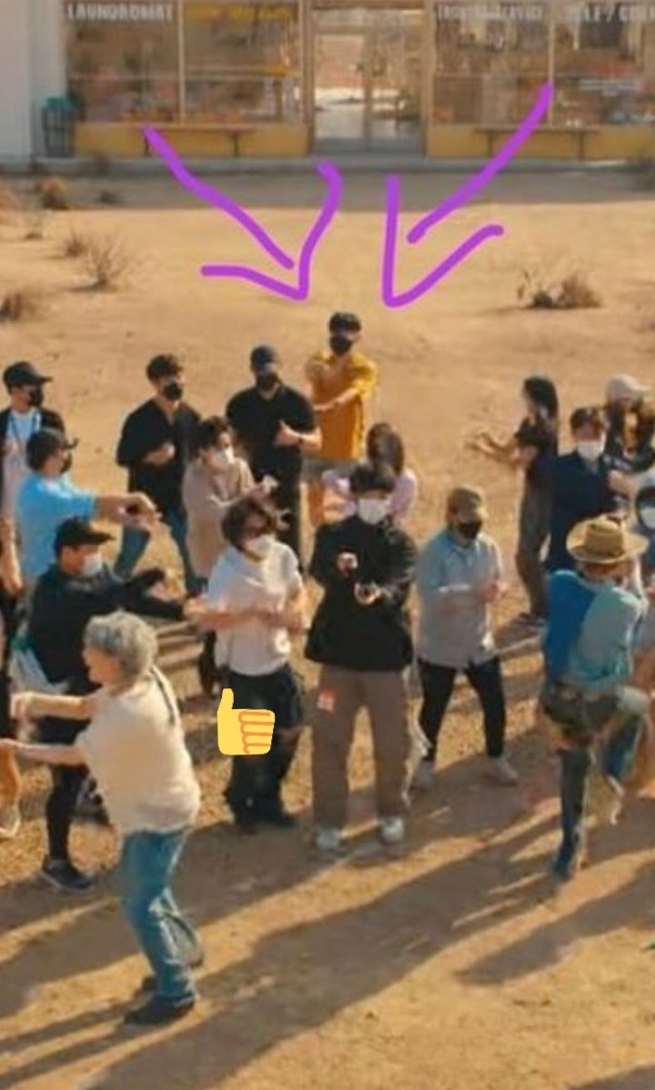 HYBE_STAFF7's tweet photo. @flterkook And this one look like Leehyun https://t.co/sO6LLey4nB