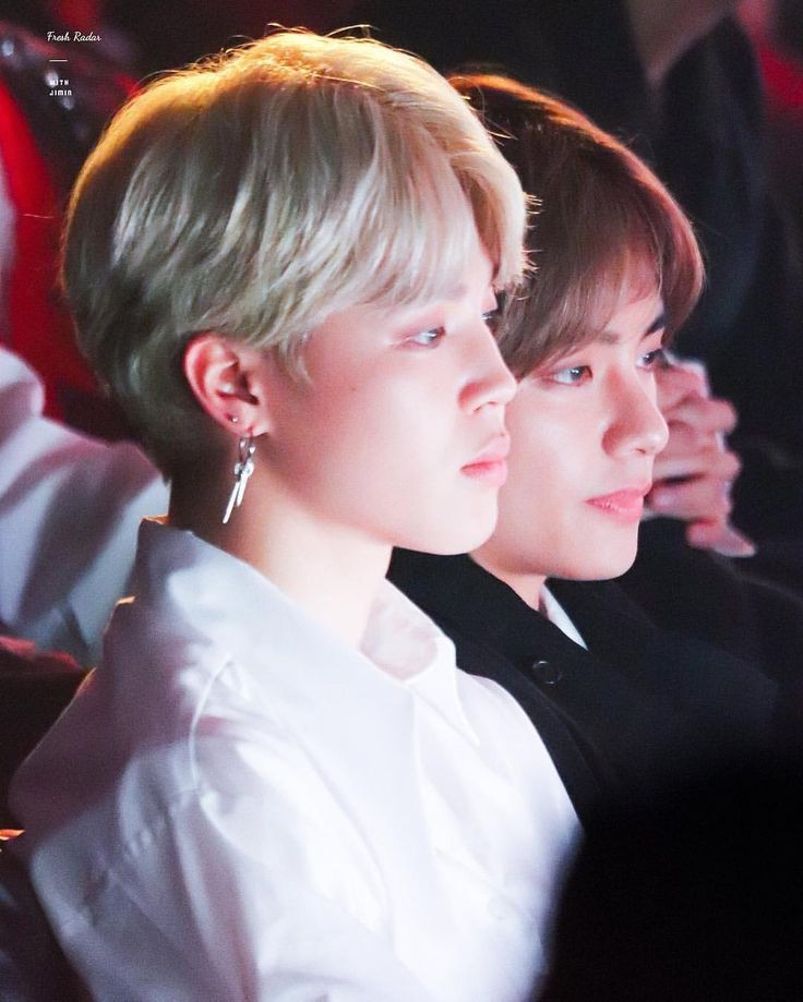 95zhourly's tweet photo. 💗  #VMIN  #구오즈  https://t.co/QBiaRWKhvf