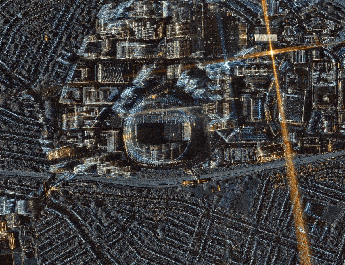 telespazio's tweet photo. 📸The radar eyes of Italian satellite #COSMO-SkyMed Second Generation (@ASI_spazio @Difesa) has taken a stunning image of  #Wembley Stadium, #London, which on Sunday will host #EURO2020 final #EnglandvItaly. 
May the best win!⚽️
 
Learn more 👉https://t.co/8k31bnaawg https://t.co/ubAo5JA6MQ