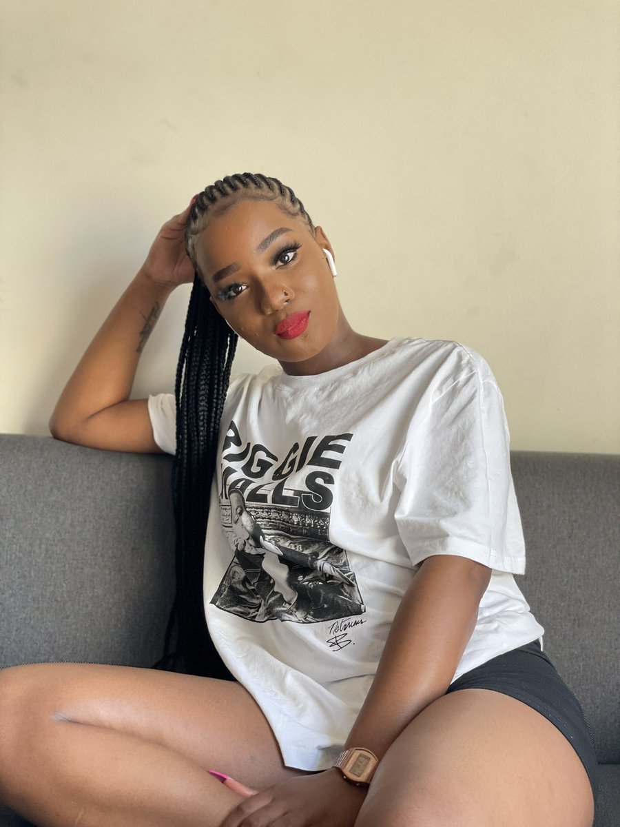 sibuyi_ntsako's tweet image. felt cute. 

📸: 🐻♥️