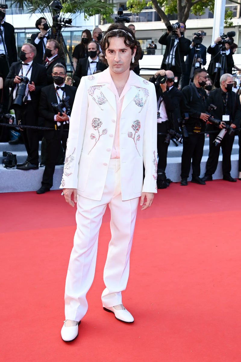 PromostylParis's tweet photo. Movies and red carpet 🎞
The 74th edition of the Cannes festival opened few days ago. Focus on some of the most important looks of this opening

#cannes #cannesfilmfestival #fashion #redcarpet #tapisrouge #trend #promostyl #festivaldecannes #amazinglooks #redcarpetfashion https://t.co/ZxwvuIdYdj