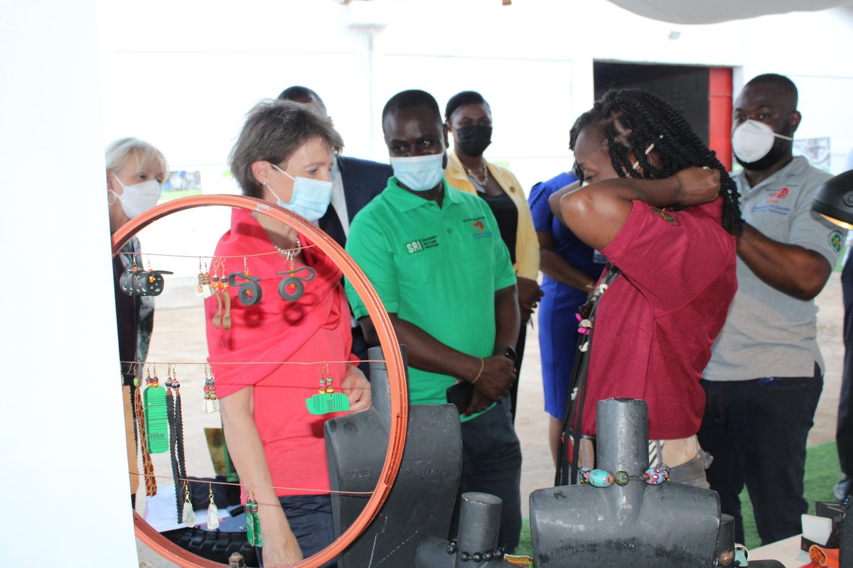 WRFSwitzerland's tweet photo. This week, Swiss Councillor Simonetta Sommaruga visited our Sustainable Recycling Industries (SRI) programme in #Ghana - where she met with the Used Tires Upcyclers Association and visited a recycling plant with environmentally sound #ewaste management.

#WEEE #circulareconomy https://t.co/xCx5SvfZuX