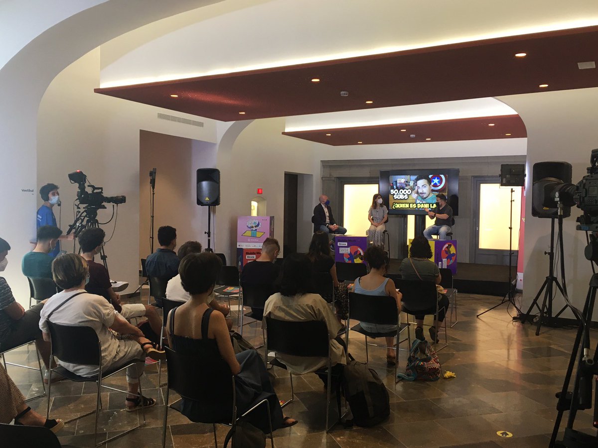 Mobile Week Girona tweet media