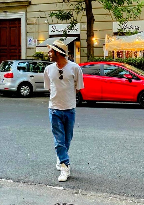 BurakEngFan's tweet photo. #italyayahoşgeldinburakdeniz
(Welcom to Italy) #BurakDeniz trending in Rome, Italy ✨🇮🇹 @_denizburak https://t.co/qSvl5S7oqr