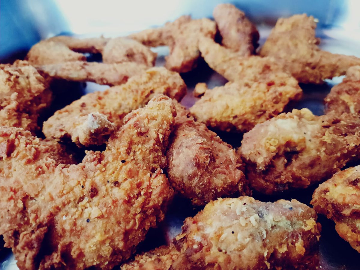 PalaceWings's tweet image. #KrustyFridays #The_Wings_Palace #wingsfordays #wingsandmore