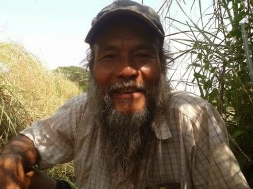 nslwin's tweet photo. GYOBINGAUK, Bago Region:

SAC Terrorists ABDUCTED U TUN TUN OO, an activist from Ma Yin Than Phyu Chaung village, today morning. He was tested Covid-19 positive and got treatments at the hospital. Recently he returned home and abducted.
 
#July8Coup #WhatsHappeningInMyanmar https://t.co/Fo7kKpfz0s