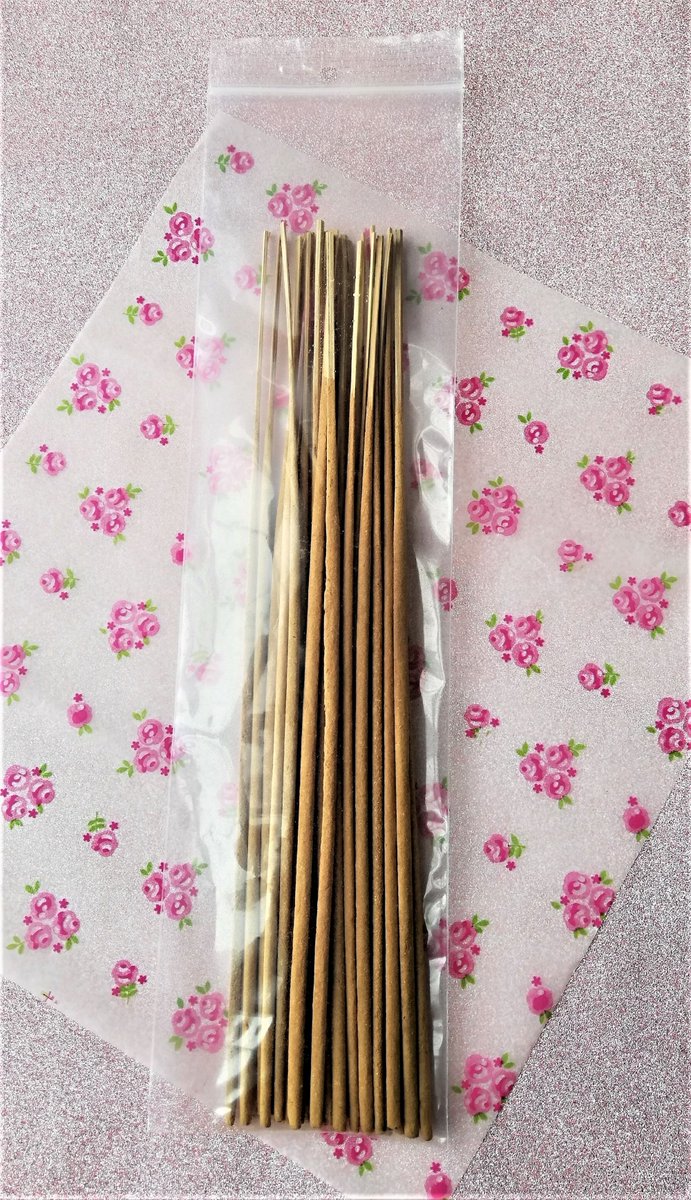 IndiaTaylor75's tweet photo. Lilac & Gooseberry Incense Sticks 25 pack - inspired by Yennefer from the Witcher series https://t.co/earRxauJ6S via @Etsy #witcher #lilacandgooseberry #yen #yennefer #geralt #incense #fragrance #perfume #gifts #witchercon #witcherfans #witchercosplay #RPG #witchernetflix https://t.co/BkZjCQUFxF