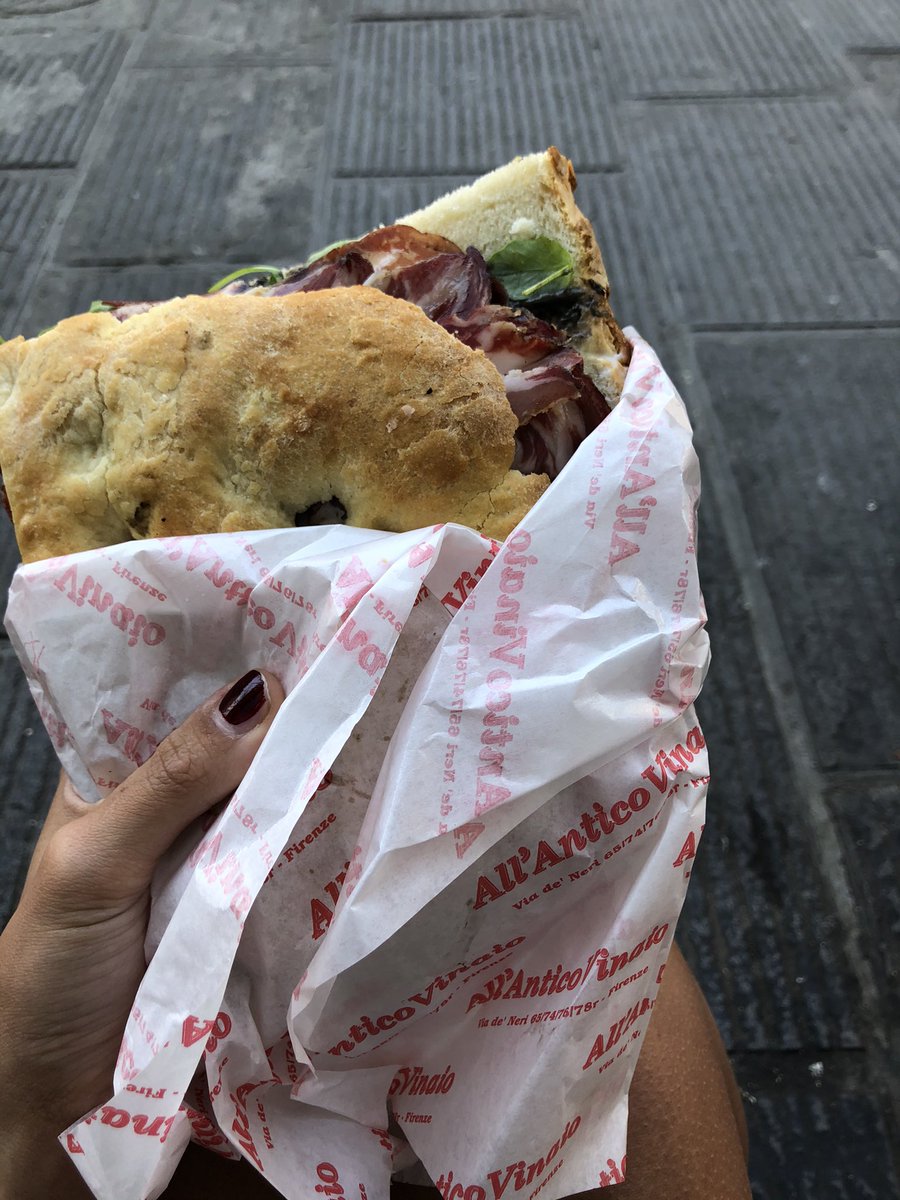 momomosed's tweet photo. florence trip eats so goood https://t.co/OxKExLeUz7