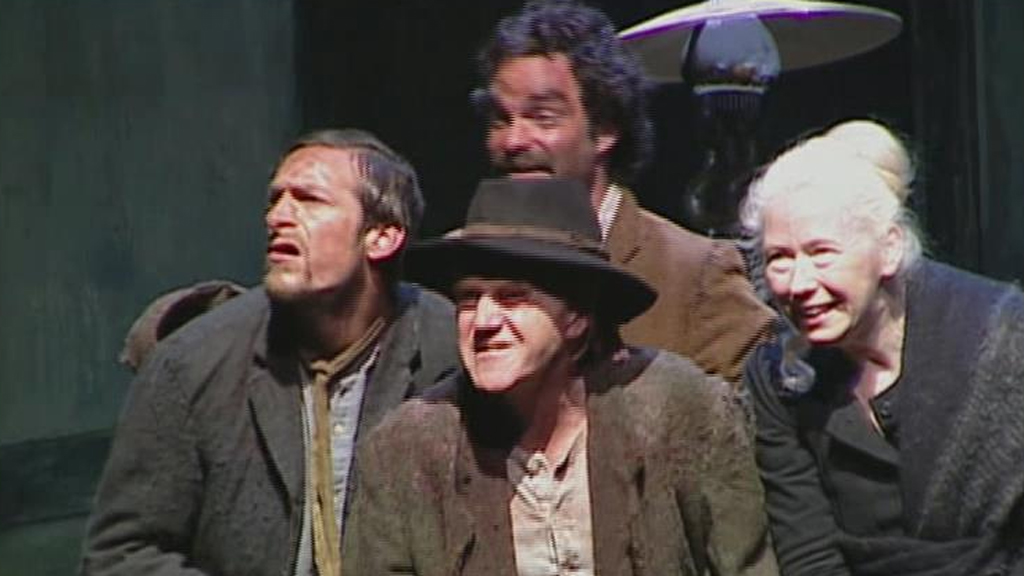 RTEArchives's tweet photo. WATCH: Druid Theatre Company take the plays of Synge to the Lincoln Centre New York RTÉ News reports #OnThisDay in 2006 https://t.co/KZ2L1iyXEN @DruidTheatre https://t.co/7pYukMXdk6