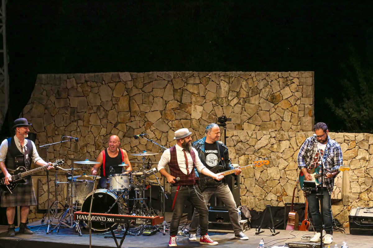 SebastienLeroy_'s tweet photo. Lancement des #NuitsDeRobinson hier au théâtre de verdure dans un rythme endiablé avec "Planète Pop-Rock"

La saison se poursuit avec passion jusqu’à fin août avec de nombreux concerts, pièces de théâtre, spectacle d’opéra ainsi que des séances de cinéma ➡️https://t.co/I2VZfjo23D https://t.co/8Lj6jhHLGt