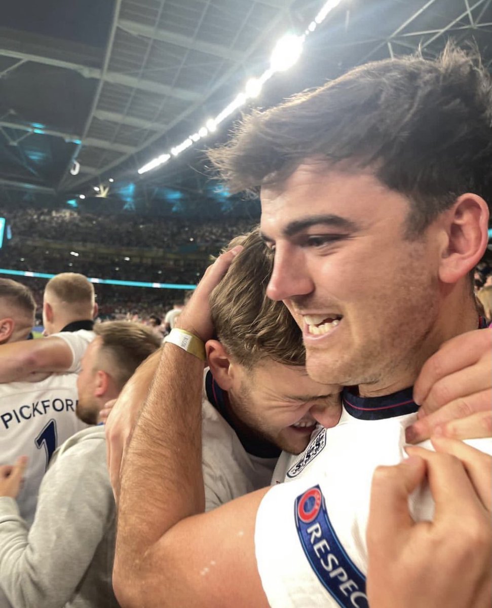 HarryMaguire93's tweet photo. Family ❤️ https://t.co/Q08bNFUQgB