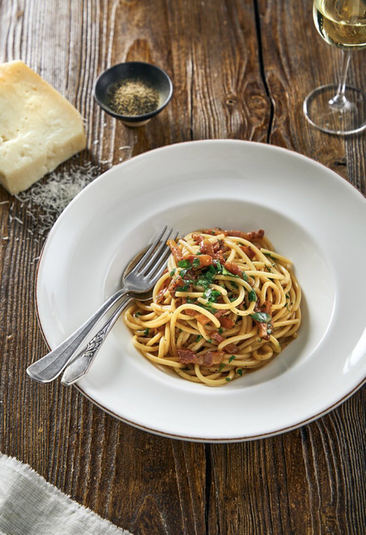DISH OF THE WEEK!
Spaghetti Carbonara

Join us this week for a taste of Italy with our delicious Spaghetti Carbonara

The perfect summery dish!

Why not give it a try?