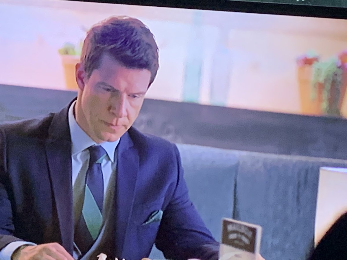 LoaderNancy's tweet image. After that engagement with his Dad, Oliver is ready to clam up, again! #POstsbles @RandPope @hallmarkmovie @Eric_Mabius @kristintbooth