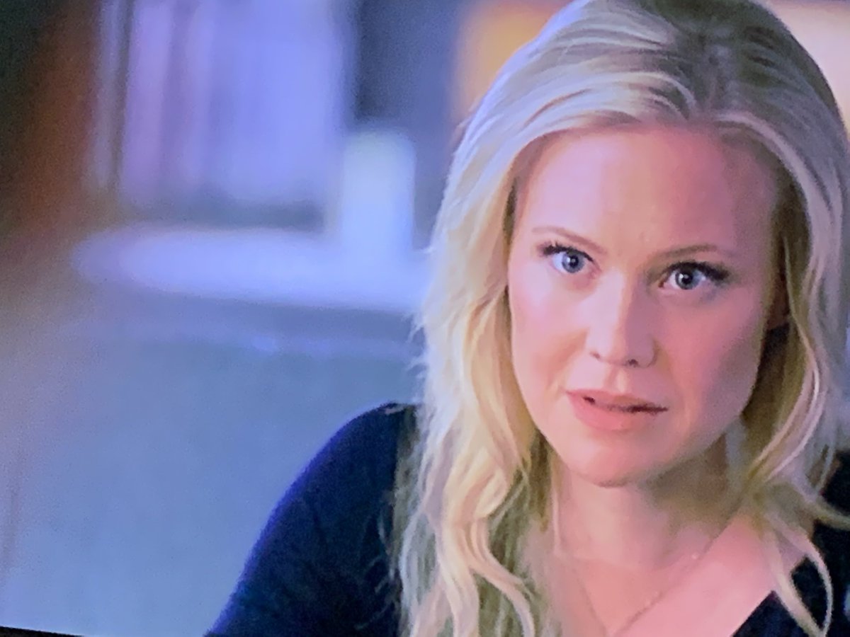 LoaderNancy's tweet image. After that engagement with his Dad, Oliver is ready to clam up, again! #POstsbles @RandPope @hallmarkmovie @Eric_Mabius @kristintbooth