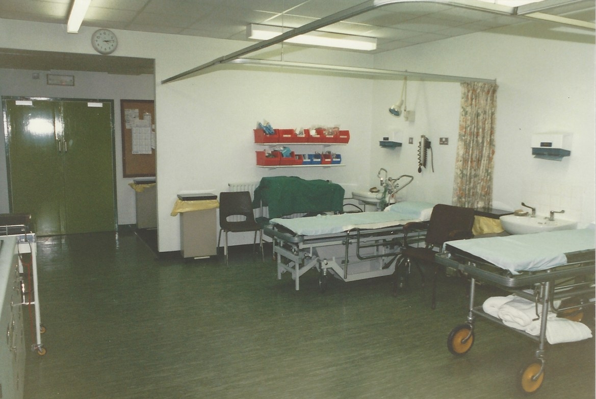 GMMedicalMuseum's tweet photo. Some candid photographs from inside #Evesham Hospital before changes in the late C20th. #Avonside #OnTheWard https://t.co/t8PkZcIlLw