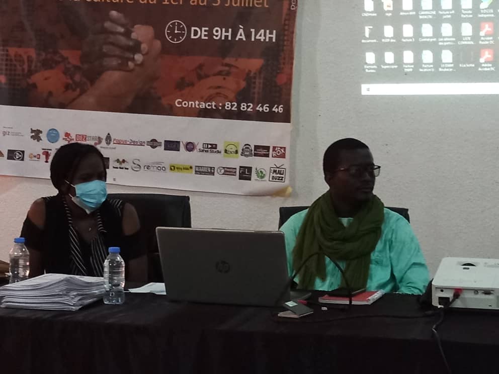 TicSultMali's tweet photo. @TicSultMali avec les hommes de la culture pour échanger sur les rôles de la culture dans la consolidation de la paix et la cohésion sociale.
@diabouly1
#Diezstar https://t.co/vS4YnncvLU