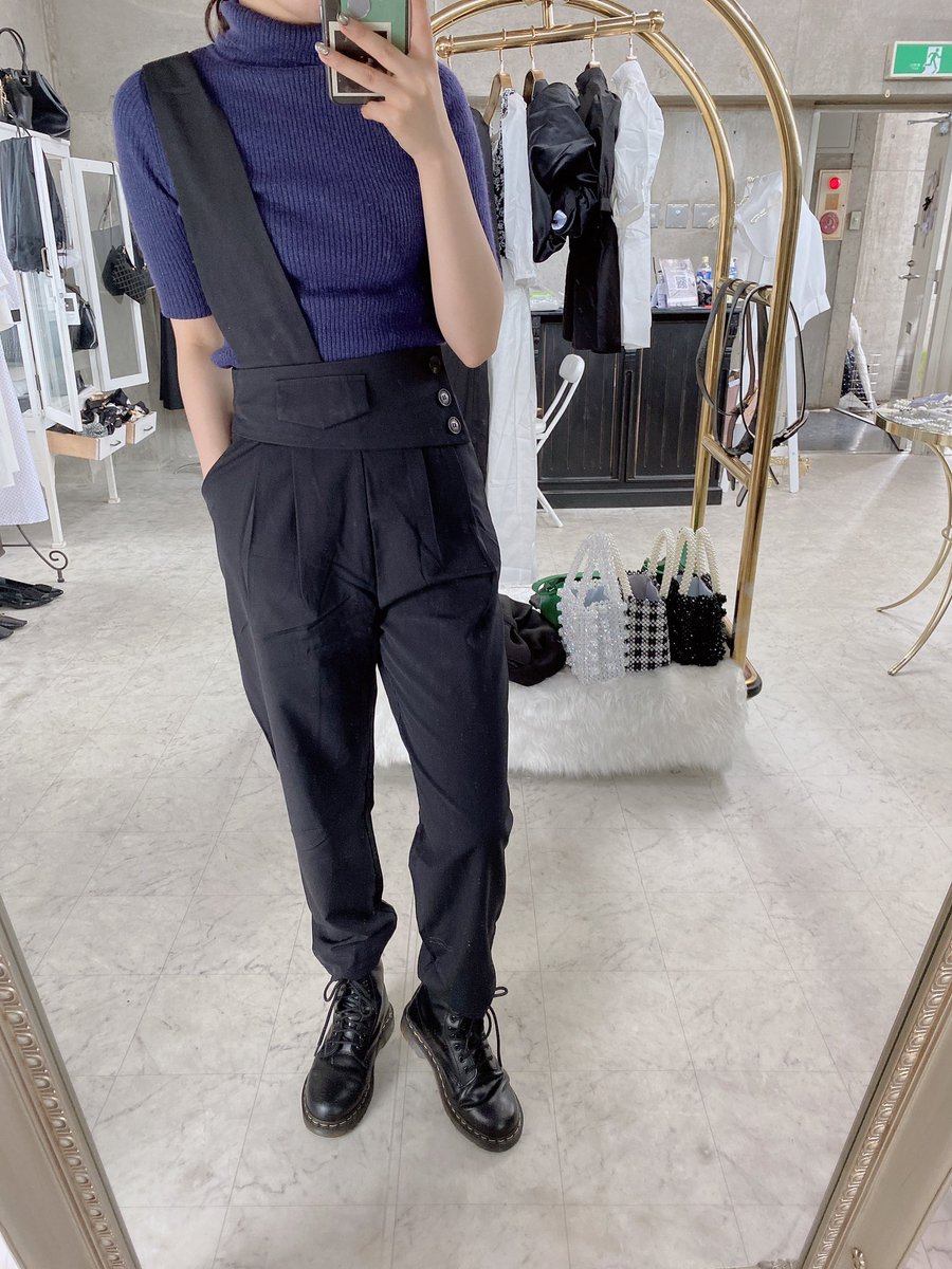 本日もご来店ありがとうございました！
店頭新しい商品沢山入荷しております💓
ぜひ明日も12:00〜19:00でおまちしております💭❤︎