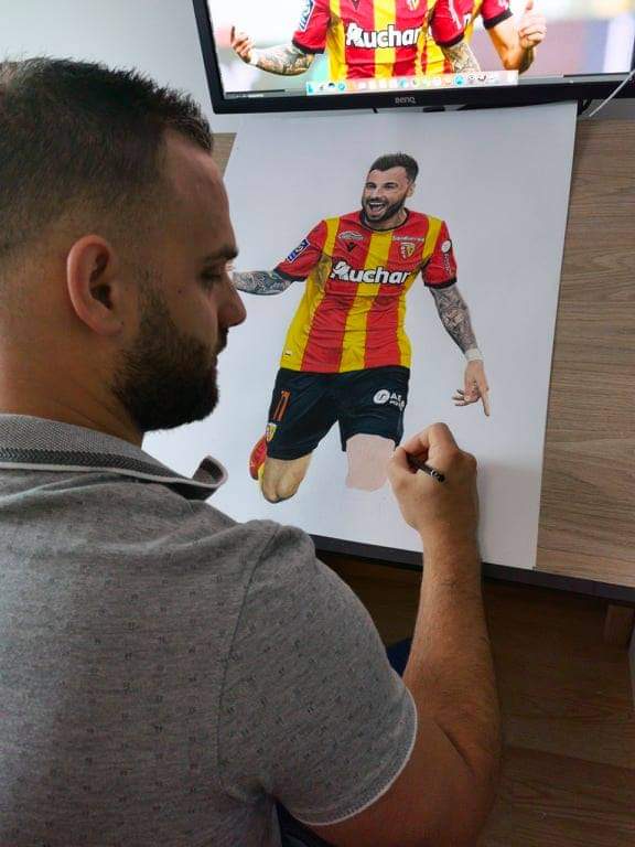 Rudyportraits's tweet photo. Mon dernier dessin, @Djoninho25, un joueur qui m'a fait vibrer cette saison avec mon club de cœur, le @RCLens. Je compte sur vous pour partager un maximum 🙂 https://t.co/5SAMXXGYLS