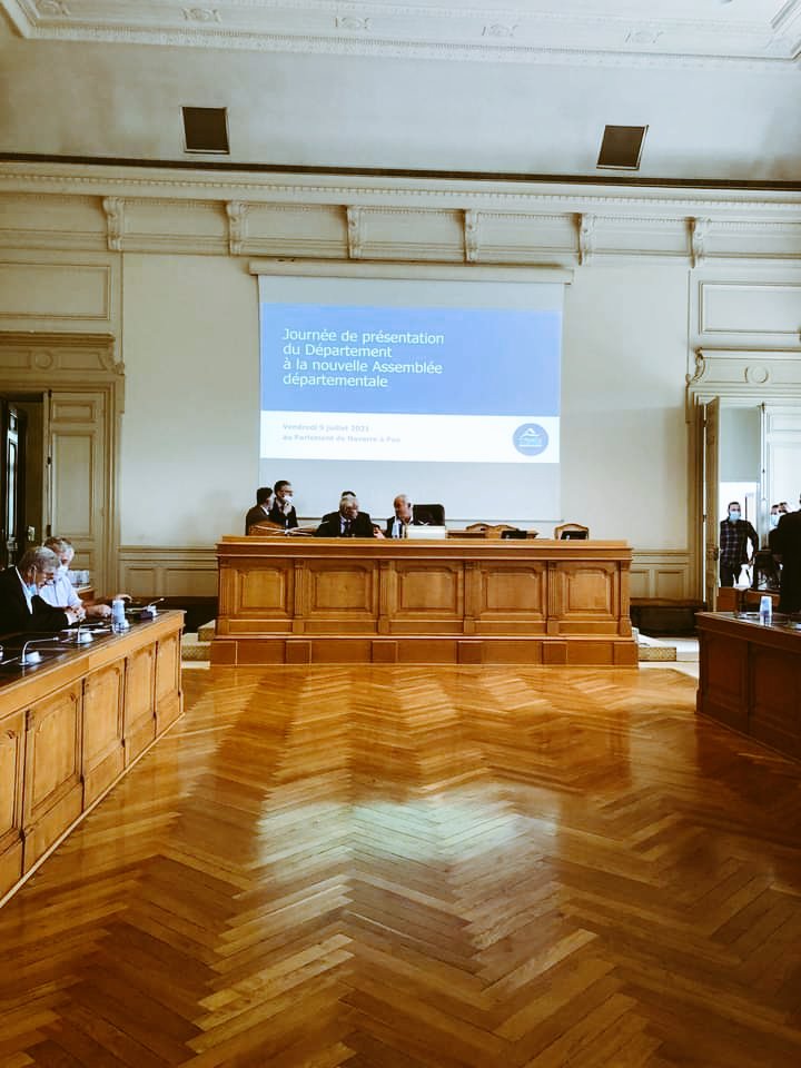 cantonpau2's tweet photo. Journée de présentation du Département 64 avec les élu.e.s de la @gauche64 départementale des Pyrénées-Atlantiques
@LamasetMaza https://t.co/d5LmyagyjI