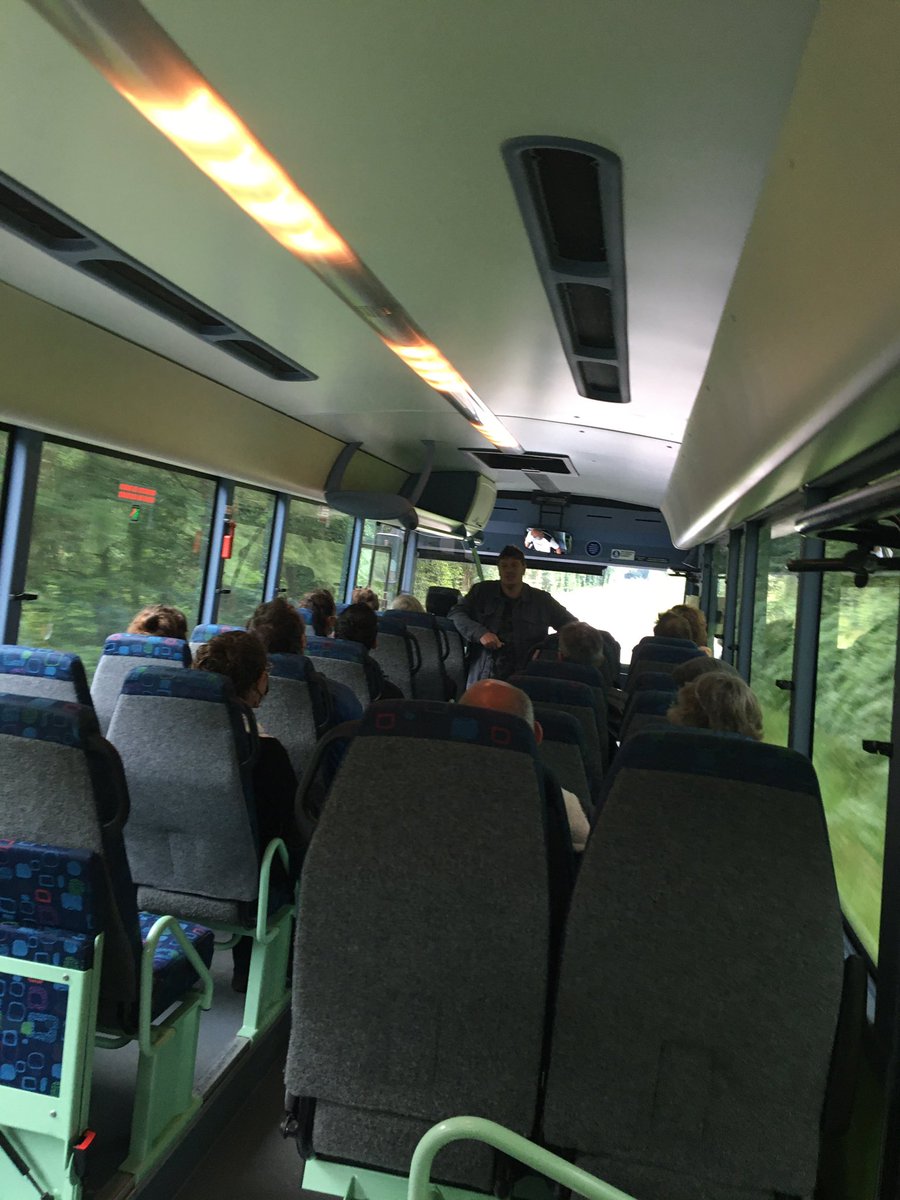 SVBretagne's tweet image. Festival #aerolithes en Kreiz Breizh.
2e jour du parcours artistique à l’intention des resp. de programmation : Moger en concert à La Grande Boutique #langonnet.
Et rencontre avec les 4 structures organisatrices du festival