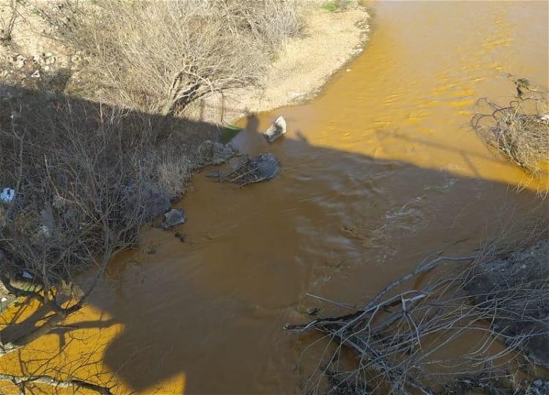 ulya_vali's tweet photo. The results of the water test taken in the #OkhchuchayRiver, flowing from Armenia further into the #ArazRiver, have revealed a high content of heavy metals. It ruins not only the fluvial fauna, also extremely dangerous for the human health. #Ecoterror #Ecocide @UNEP @NatGeo @UNDP https://t.co/CSisNbMfac
