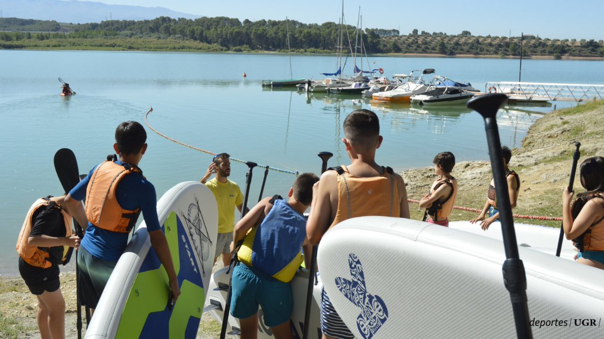 DeportesUGR's tweet photo. Terminamos una semana más nuestros campamentos de verano multideporte y #CampusNáuticoUGR de día ☀️. 

Os dejamos las imágenes 📸 de algunos momentos que hemos pasado juntos 🧑🏼‍🤝‍🧑🏿. 

#deportesUGR #somosUGR #CampusFuentenuevaUGR #CampusMultideporteUGR #EmbalsedeCubillas https://t.co/PWvNmslppE