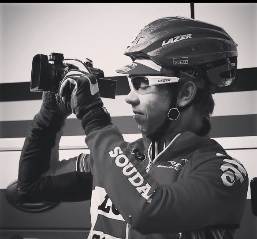 Eind 2021 stopt Sean De Bie met koersen. Voor altijd de man die met zijn geweldige zege in de Ronde van Luxemburg het eerste seizoen van <a href="/JongeBenen/">Jonge Benen</a> redde en tot verbazing van velen zijn eigen bestaan op een ontroerende manier in beeld wist te brengen. Merci <a href="/Sean_Bieke/">Sean De Bie</a> @een