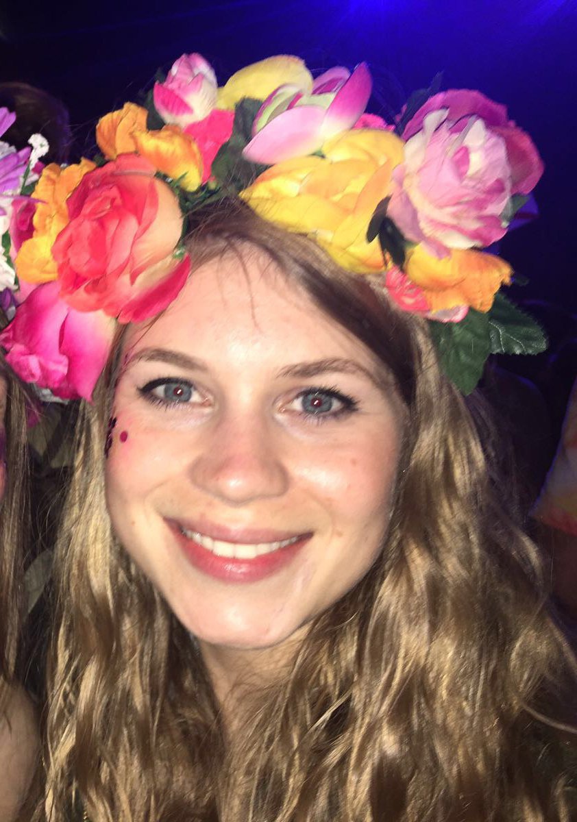 AlexxEdwardz's tweet image. Remembering Sarah Everard rather than the other person ❤️❤️