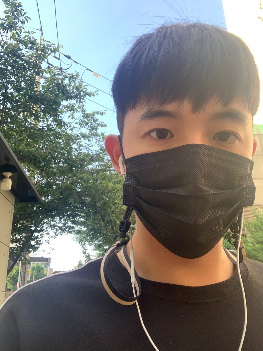 머리 자른 기념으로 오랜만에 #셀카