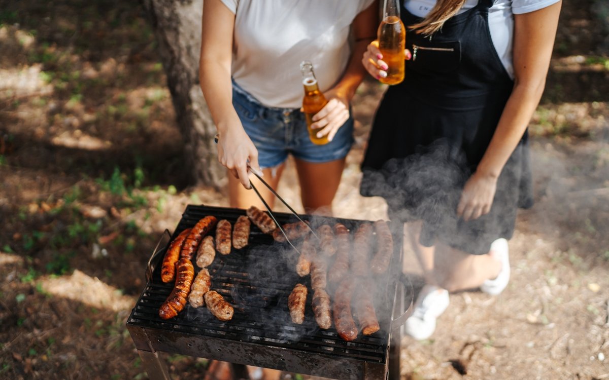 katiehainesMT's tweet photo. Are you going to have a family BBQ before the England Match on Sunday? Please keep carbon monoxide safe. #England #CarbonMonoxideSafe4Summer #APPCOG https://t.co/7y4c8otpsy